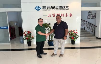 Cliente saudita visita a fábrica Headman