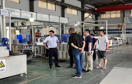 Líderes do XCMG, Zoomlion e Liugong visitaram o workshop HEADMAN